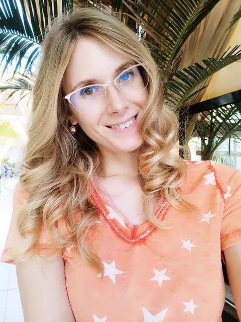 EllyEdelweiss OnlyFans creator with natural charm