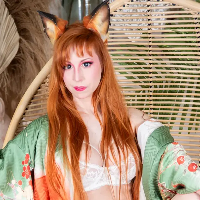 Elyz's Eden OnlyFans profile featuring sensual art