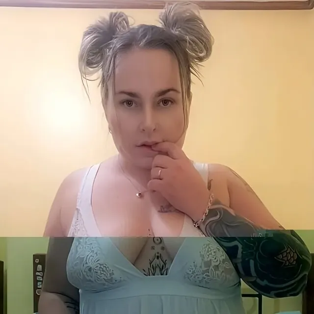 CURVY MUMMA OnlyFans curvy