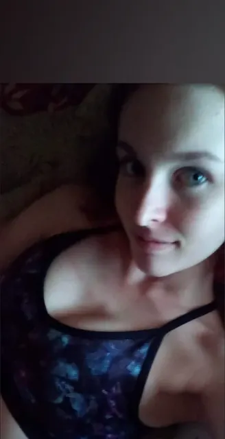 Emmabeth OnlyFans creator engaging and interactive