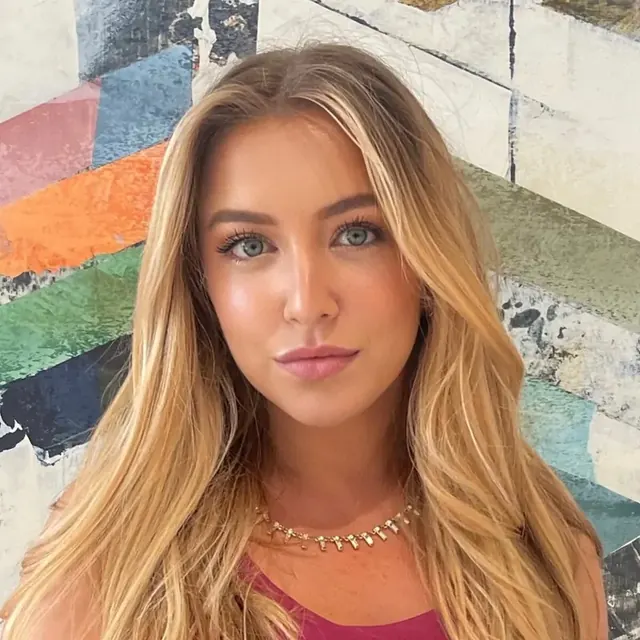 Emma Blake OnlyFans blonde bombshell