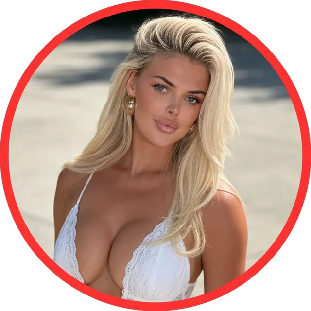 Emily MAXIM Cover Muse on OnlyFans showcasing glamour