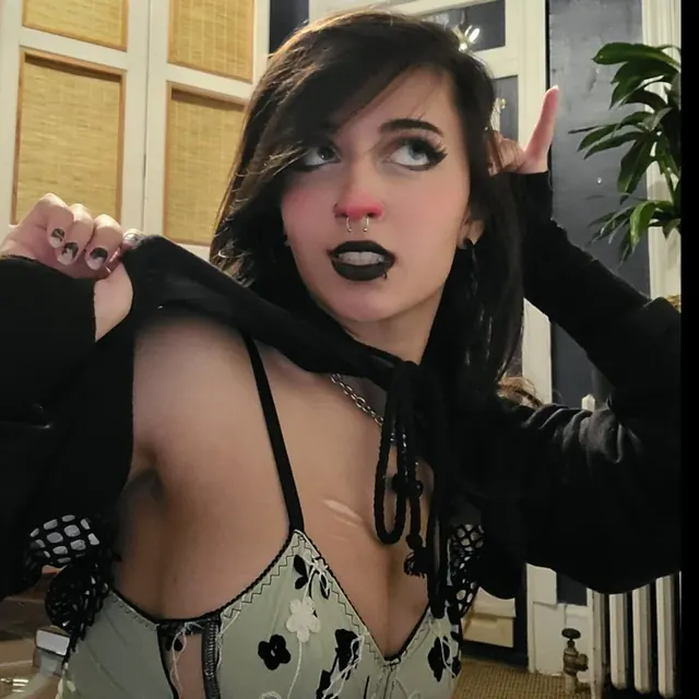 Starcaster OnlyFans dream Domme stoner girl