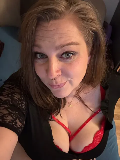 Joy Reynold OnlyFans Curvy