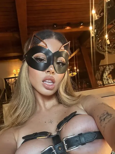 Emily Rose OnlyFans anime loving online girlfriend