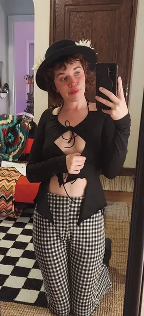 Eroticlilfairyy OnlyFans creator with unique content