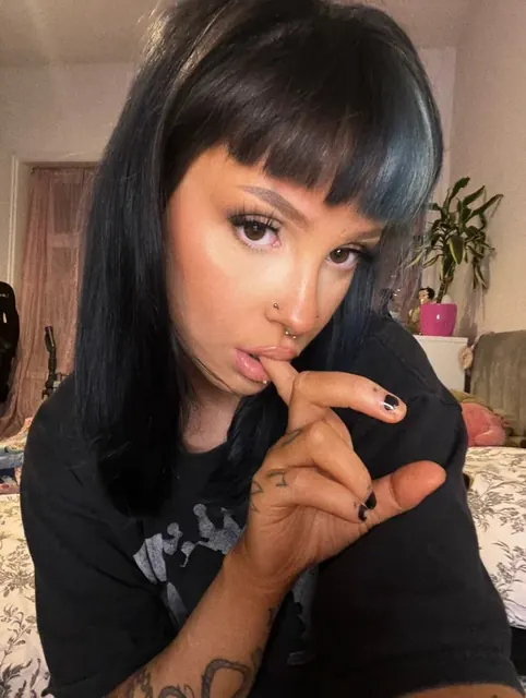 Charlotte OnlyFans creator with engaging content