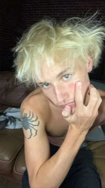 Ethanluvsx OnlyFans college creator