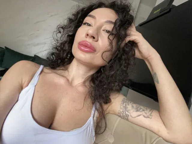 Eva OnlyFans creator with a vibrant personality
