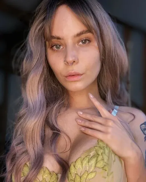 Eva Mariya OnlyFans Tattoo Master