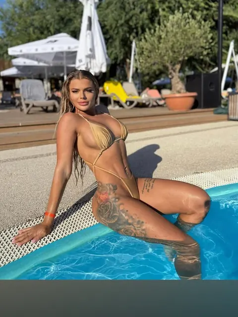 E͎V͎E͎L͎Y͎N͎N͎E͎ OnlyFans creator with exclusive content