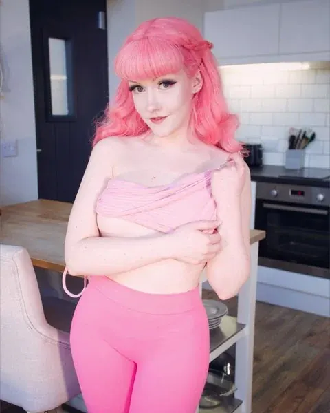Evie Rees Free OnlyFans exhibitionist creator