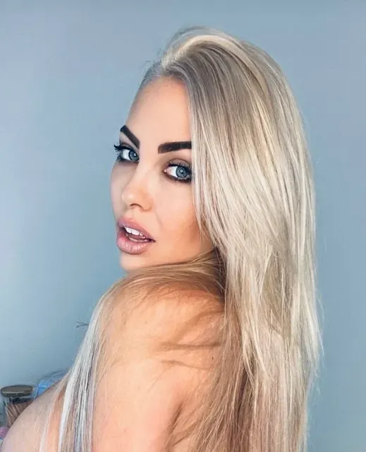 Evie Leana OnlyFans creator with engaging content