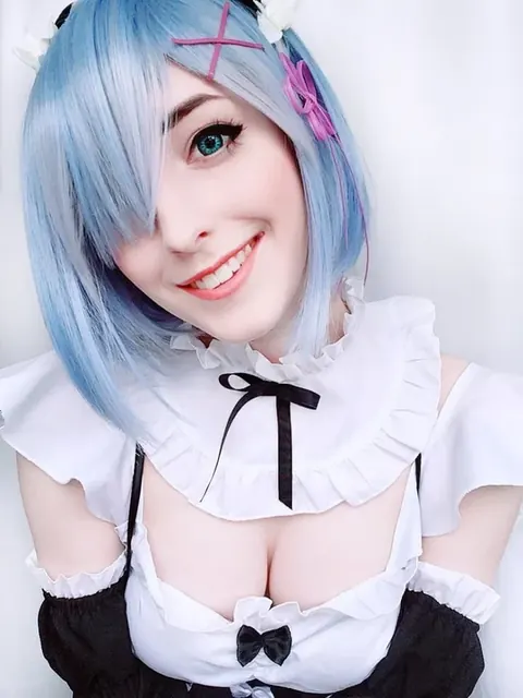 Evvils OnlyFans anime cosplayer