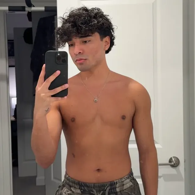 Exclusivealejandro OnlyFans creator with enticing content.