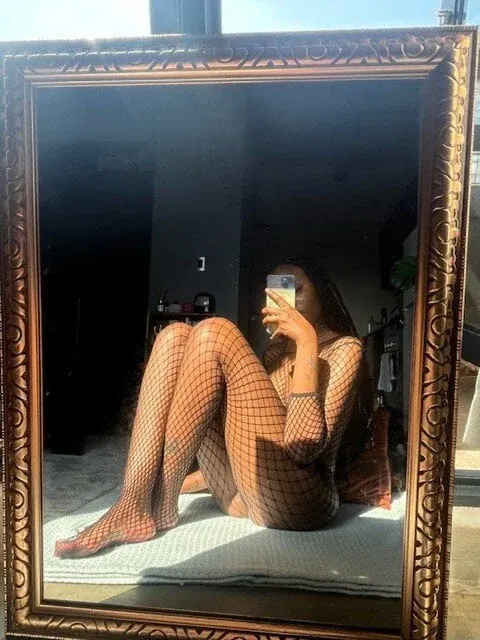 Explicithoneyy OnlyFans creator with exclusive content