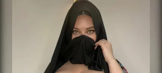 @FairuzaPersiana OnlyFans Financial Dominatrix