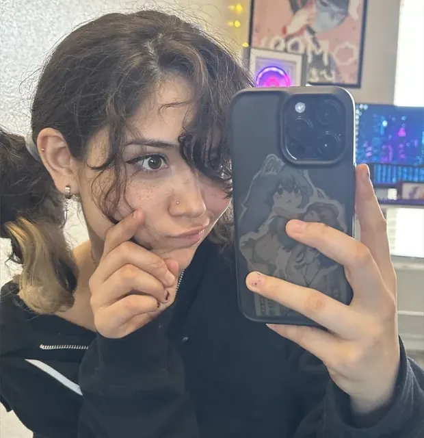 Figgy OnlyFans Brunette Creator