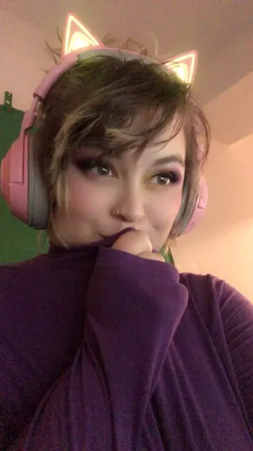 Fineapplehonk OnlyFans Alternative Creator