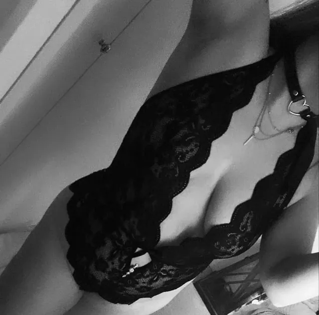 LittleGirl95 OnlyFans Squirtqueen
