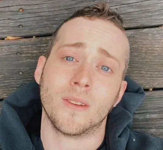 Flint Wolf OnlyFans Creator with Brunette Hair