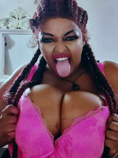 Foxxybrownets OnlyFans fantasy content creator