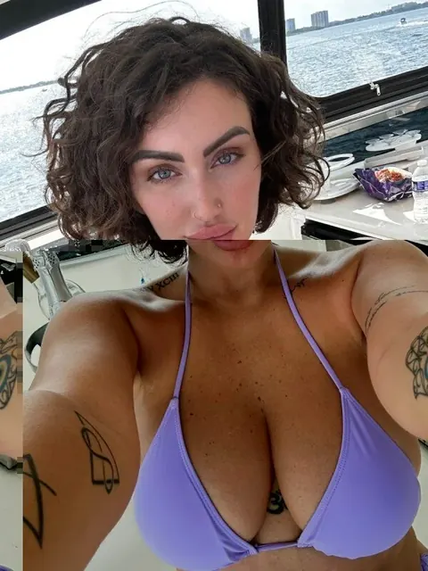 Franncchii OnlyFans creator with playful content.