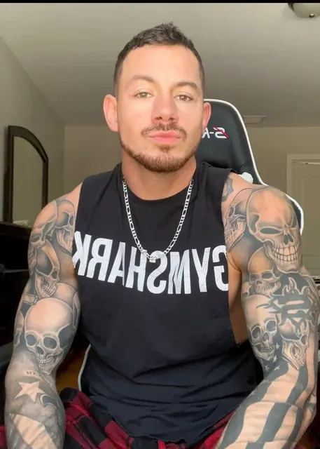 Freeshawn OnlyFans free profile with live streaming