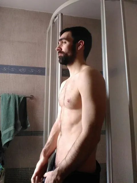 Frikitus OnlyFans creator with exclusive content