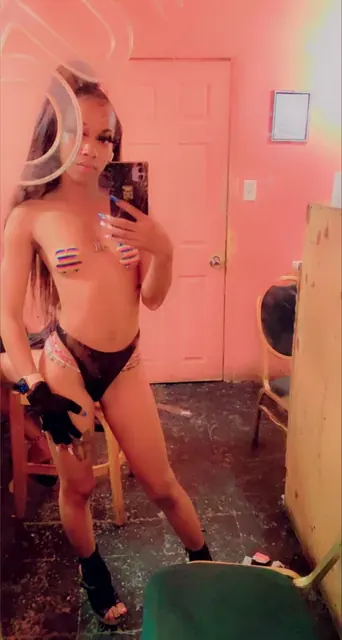 Marley Woods OnlyFans exclusive content creator