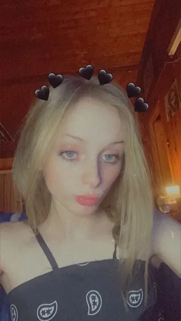 Scarlett OnlyFans Blonde Creator