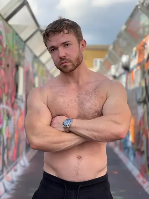 Gabriel Cross OnlyFans performer with raw content