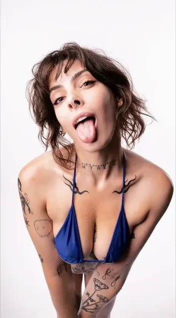 Genna James OnlyFans tattooed creator
