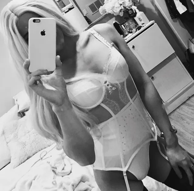 Gentlemenpreferblonde on OnlyFans with exclusive content