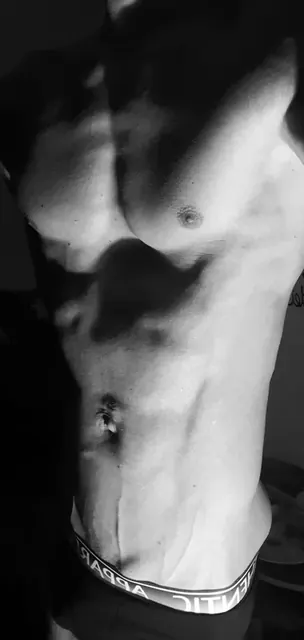 Germanboy OnlyFans photo-only feed