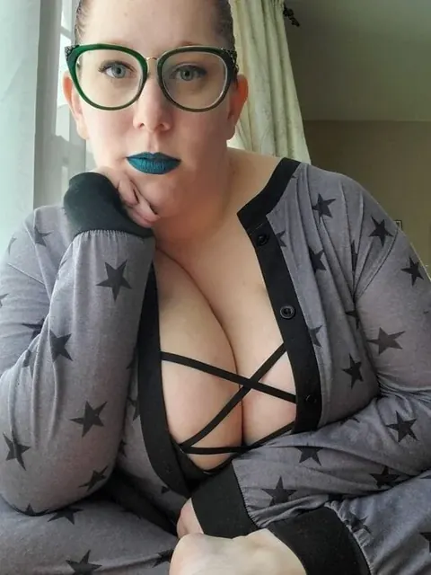 Gingertitsfree OnlyFans profile with huge tits