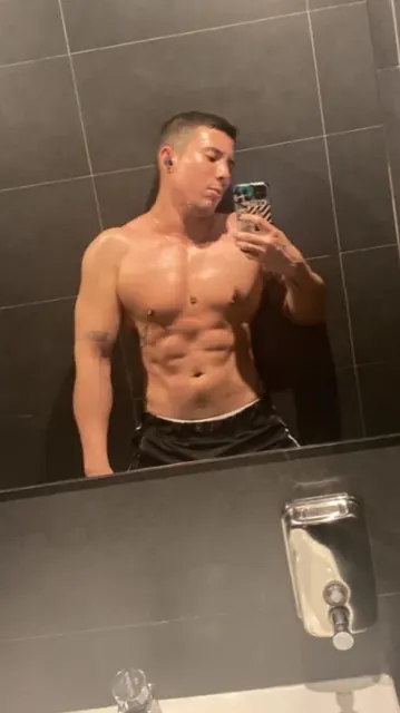 Giossb OnlyFans fitness model