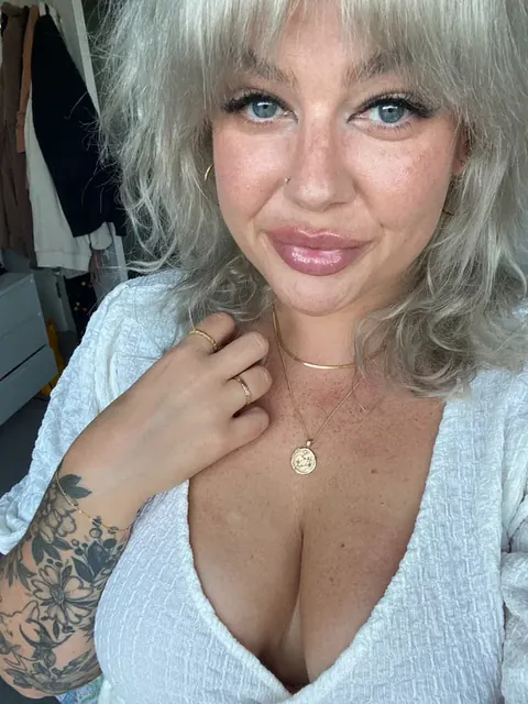 Gizzy Hale OnlyFans creator with exclusive content