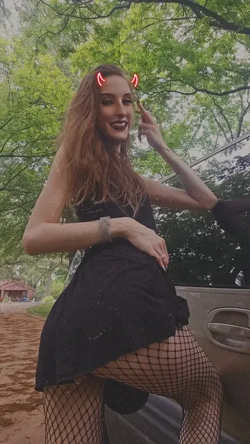 🦇🍃🖤Vampress☆Rayne🖤🍃 OnlyFans Financial Dominatrix