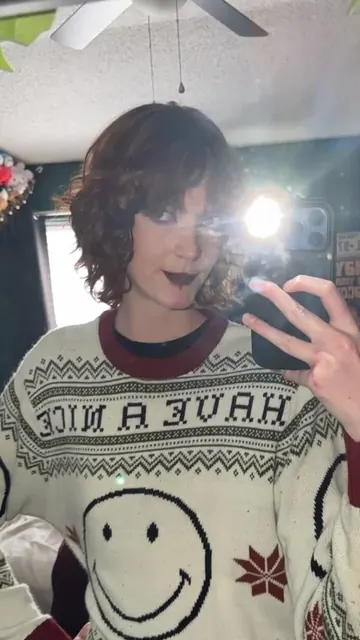 Maci Currin OnlyFans world record for longest legs