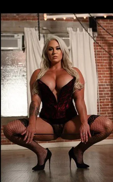 goddessnadia OnlyFans Certified Muscle Mommy