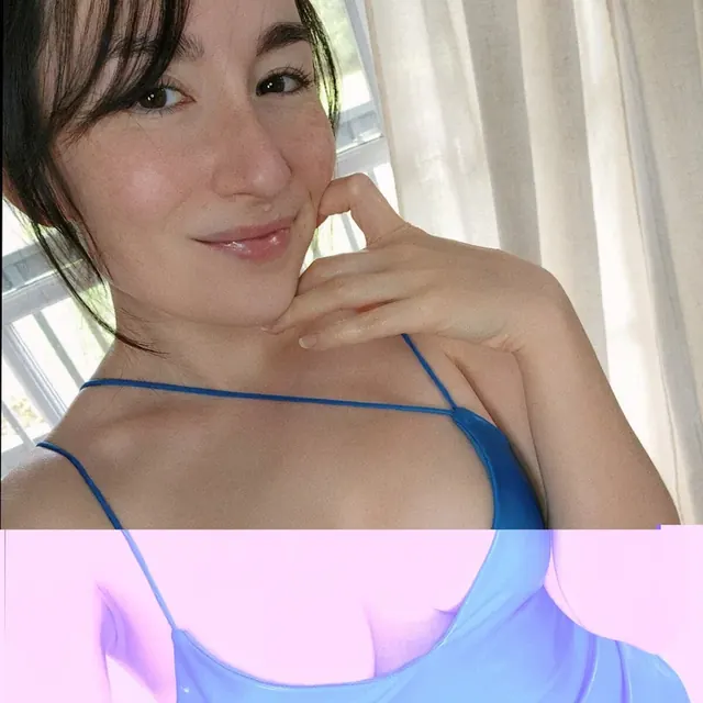 GoddessZoey OnlyFans profile picture - alluring creator