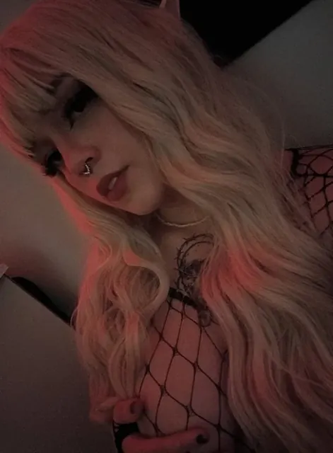 Gothpixie OnlyFans creator with engaging content