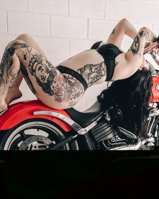 Grungemummy OnlyFans Creator with unique content