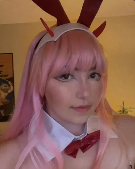 Hachimitsuwu OnlyFans anime enthusiast