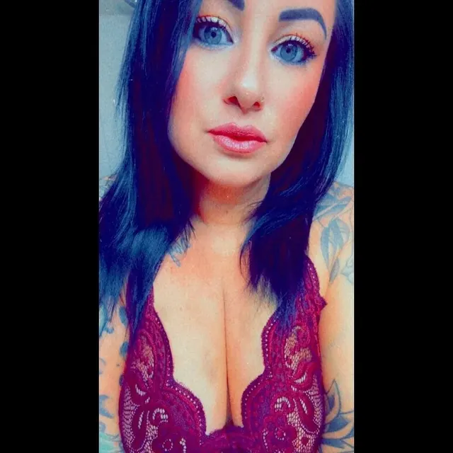 Haleyyy OnlyFans hot mom