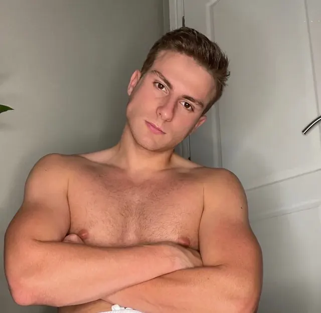 Handsome Hunk OnlyFans muscular creator