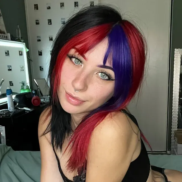 Harley Faye OnlyFans tatted goth girl