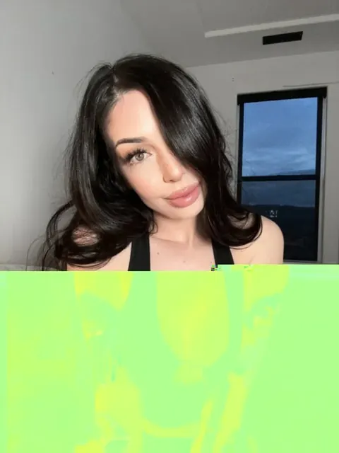 HarloweXo OnlyFans creator with engaging content