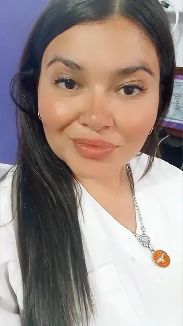 Lola OnlyFans creator with exclusive photos
